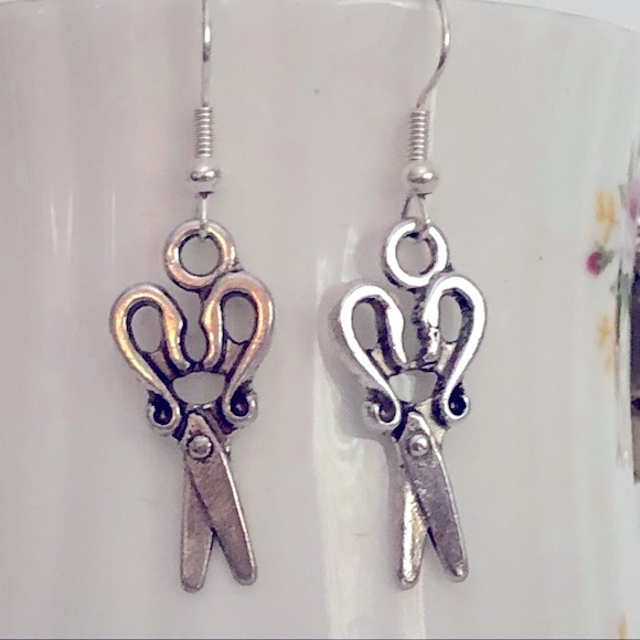 New Scissors Shears Cute Fun Dangling Quilter Handmade Earrings Haircut Stylist - Picture 3 of 4
